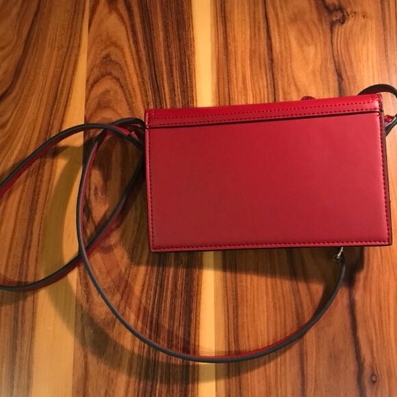 FIORELLI Carlton Style Red Crossbody Bag - Picture 3 of 6